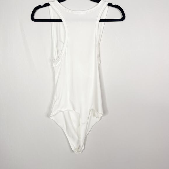 Le Lis Collection Womens Small White Twist Cut Out Bodysuit Tank Snap Closure - Picture 2 of 10